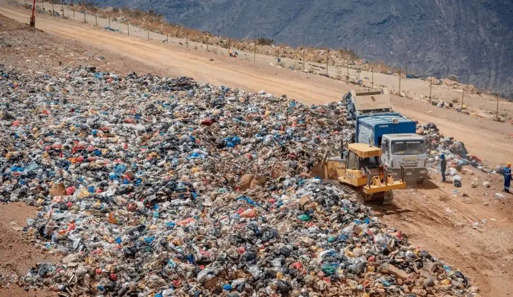 Interviene relleno sanitario de Chilepampa para evitar contaminación Interviene relleno sanitario de Chilepampa para evitar contaminación