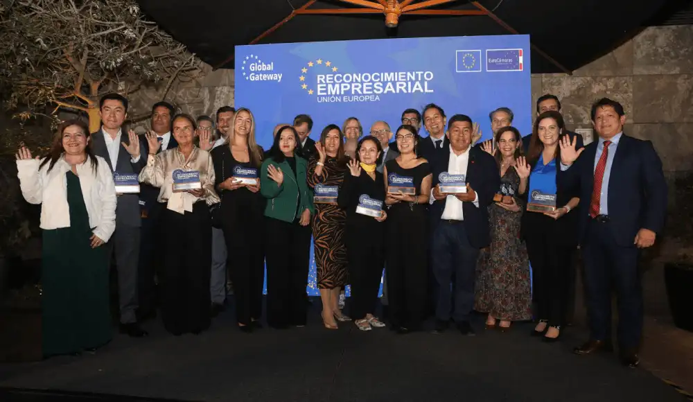 La Unión Europea premia a empresas en el Perú que lideran la sostenibilidad, la igualdad y la inclusión. La Unión Europea premia a empresas en el Perú que lideran la sostenibilidad, la igualdad y la inclusión.