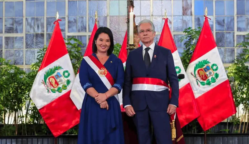 Vladimiro Huaroc es elegido nuevo ministro del Ambiente. Vladimiro Huaroc es elegido nuevo ministro del Ambiente.
