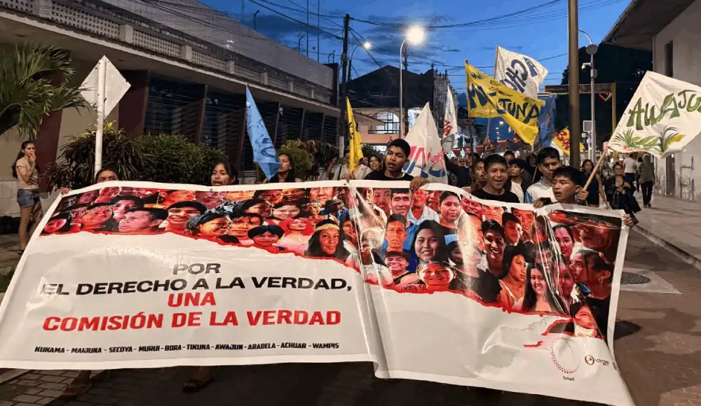 Jóvenes indígenas sustentarán en juzgado de Nauta demanda para crear la Comisión de la Verdad sobre la época del caucho Jóvenes indígenas sustentarán en juzgado de Nauta demanda para crear la Comisión de la Verdad sobre la época del caucho