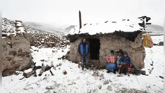 Más de 6 mil personas en riesgo por gélidas temperaturas