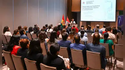 Perú y Bolivia fortalecen cooperación en acciones climáticas Perú y Bolivia fortalecen cooperación en acciones climáticas