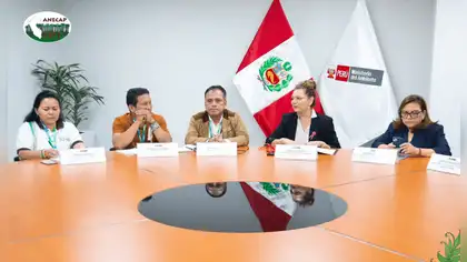 Pueblos indígenas y el Estado se unen para proteger 7,4 millones de hectáreas de la Amazonía peruana Pueblos indígenas y el Estado se unen para proteger 7,4 millones de hectáreas de la Amazonía peruana